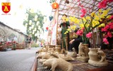 Lạ lẫm phỗng đất ở phố bích họa Phùng Hưng